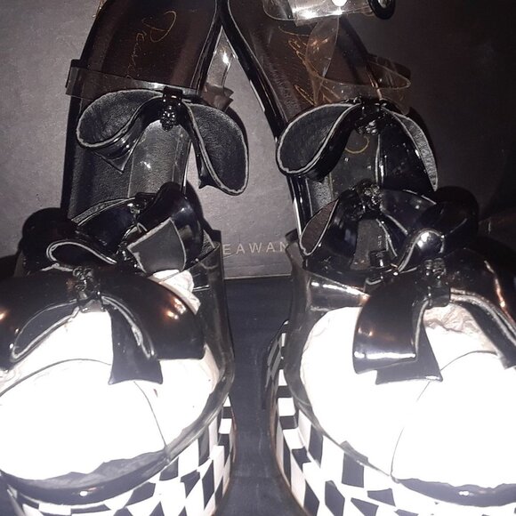 COPY - PRIVILEDGED HEELESS CHECKER - Picture 2 of 5